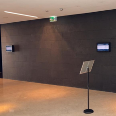 Meeting room door display